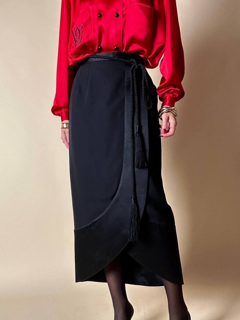 Gonna tulip nera in rasato di lana con riporti in raso “Guy Laroche”