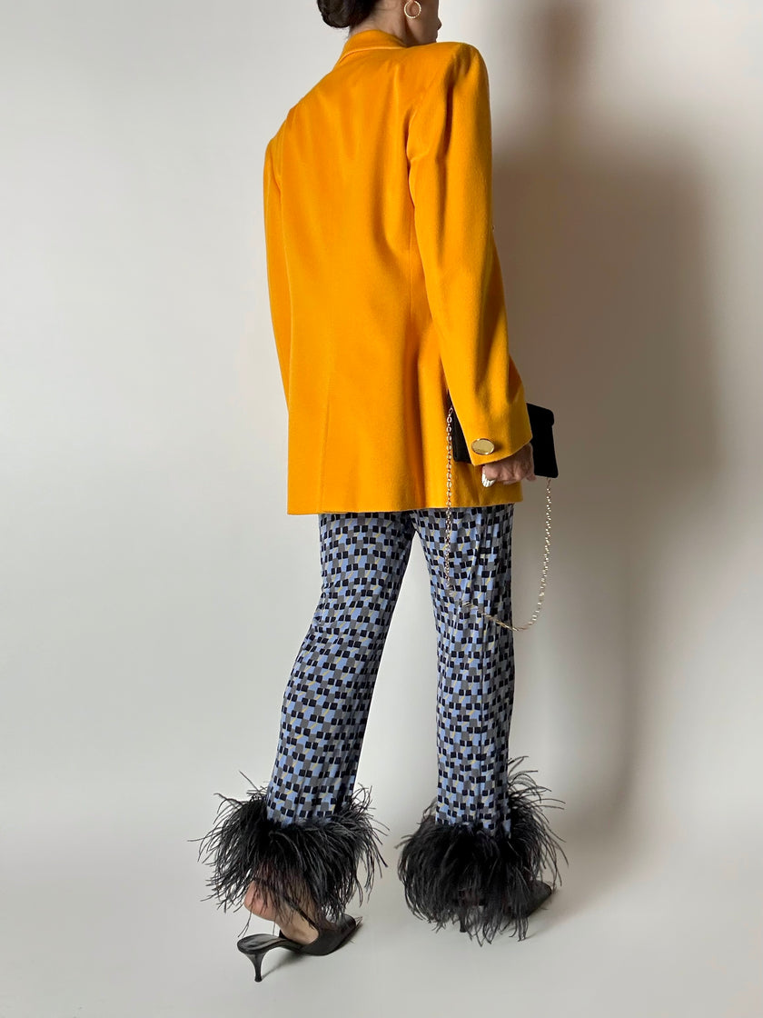 Pantaloni Prada P/E 2017 con stampa geometrica e piume di struzzo nere