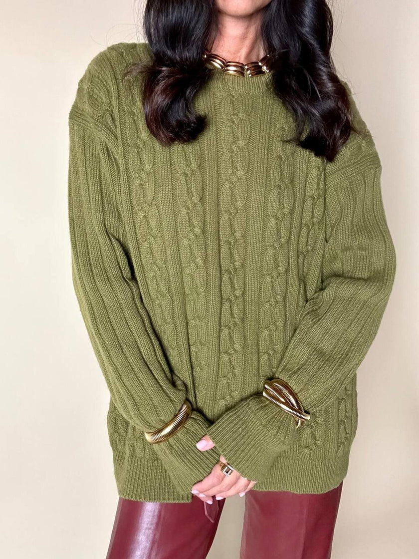 Maglione girocollo lavorato a trecce e a coste larghe verde oliva