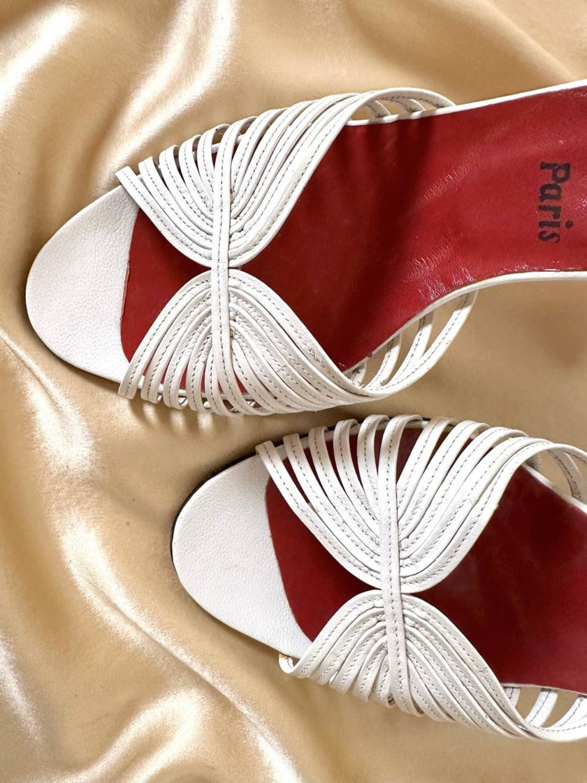 Sandali in pelle bianca con tacco a spillo “Yves Saint Laurent”