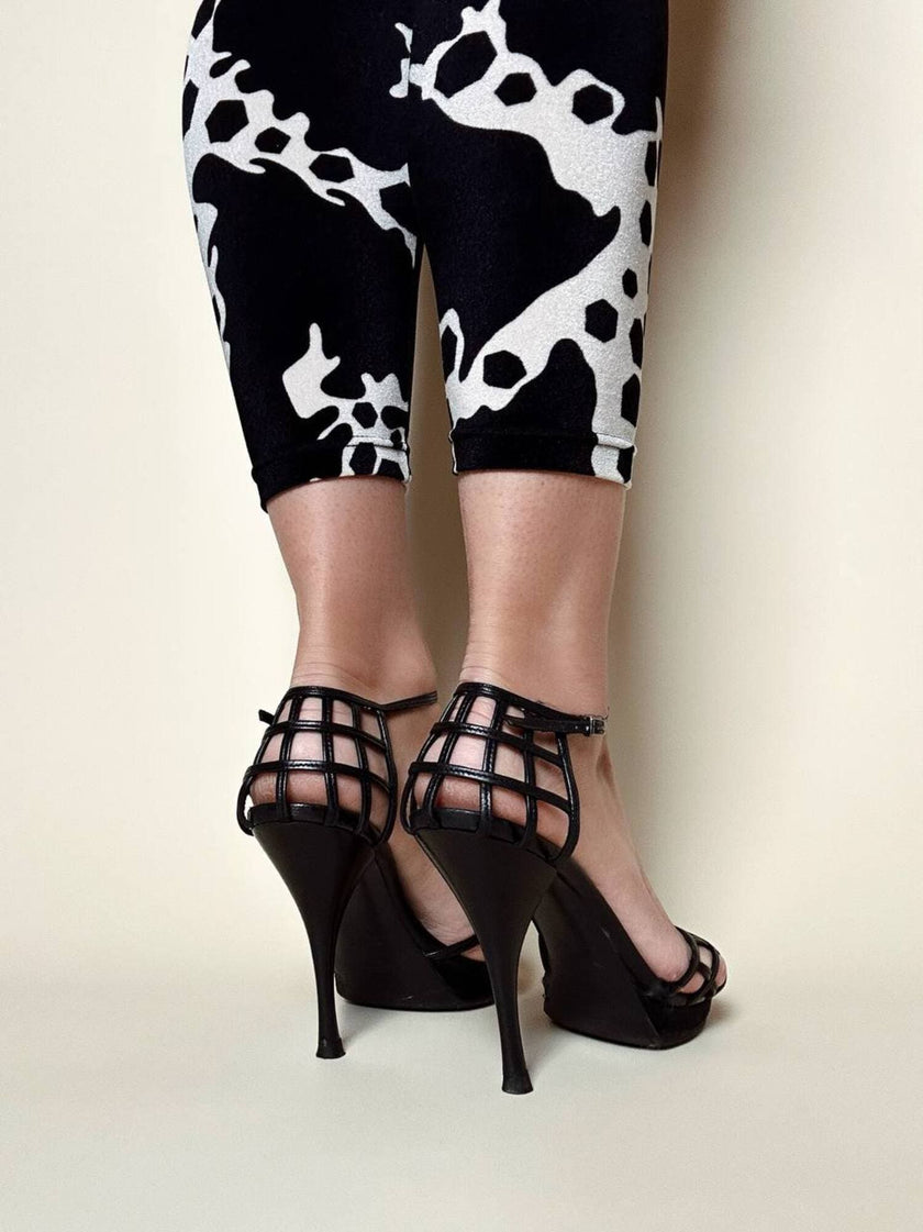 Sandali Yves Saint Laurent in pelle nera con tomaia a gabbia tacco a spillo e plateau – SS 2009