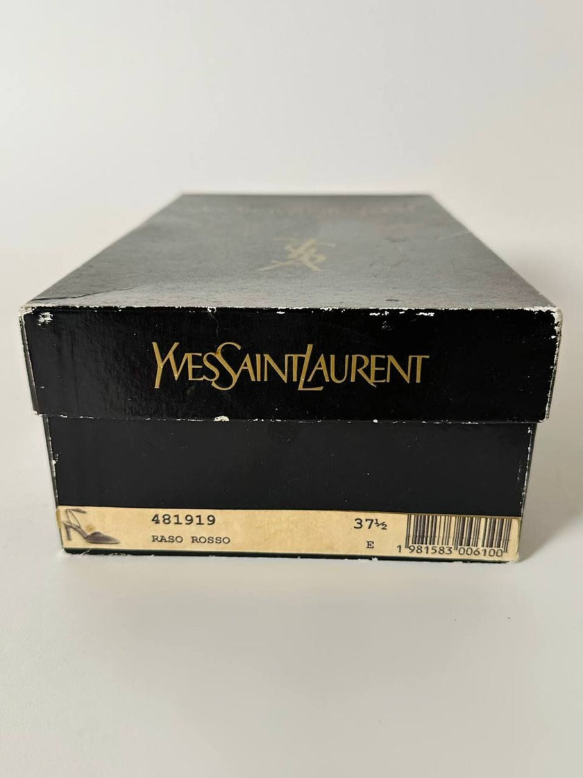 Décolleté vintage Yves Saint Laurent in raso di seta rosso lacca con cinturino alla caviglia