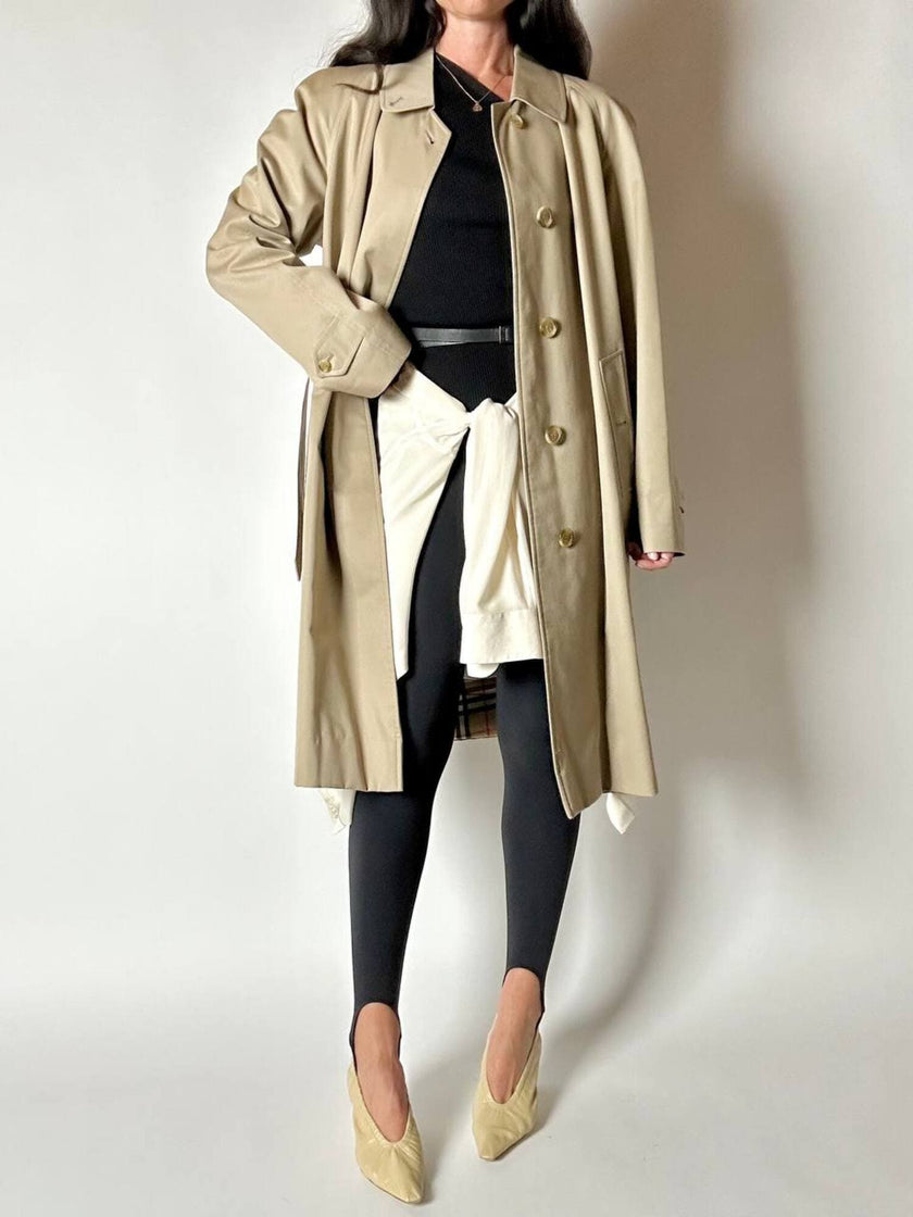 Vintage Burberry’s Trenchcoat aus beigem Gabardine mit passendem Gürtel und Check-Futter