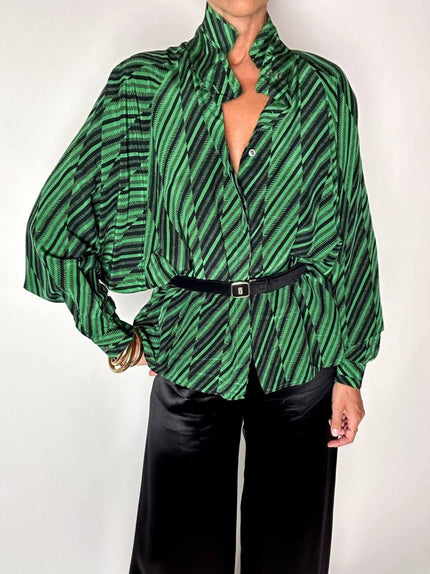 Camicia vintage in fresco di lana e seta verde smeraldo con fantasia grafica astratta
