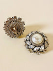 Clip a bottone in metallo argento con strass e perle cabochon