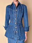 Giacca Christian Lacroix in denim modello sciancrato con lavorazione a nervature