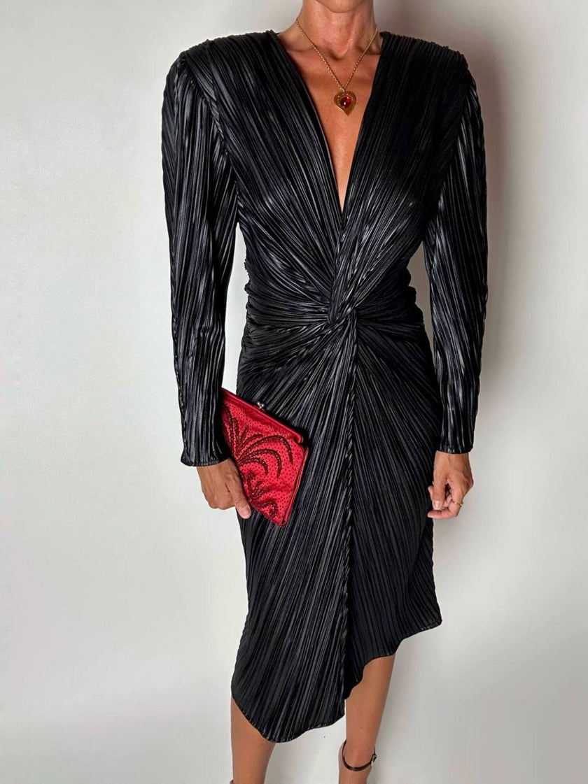Abito vintage in tessuto plissé nero semi lucido