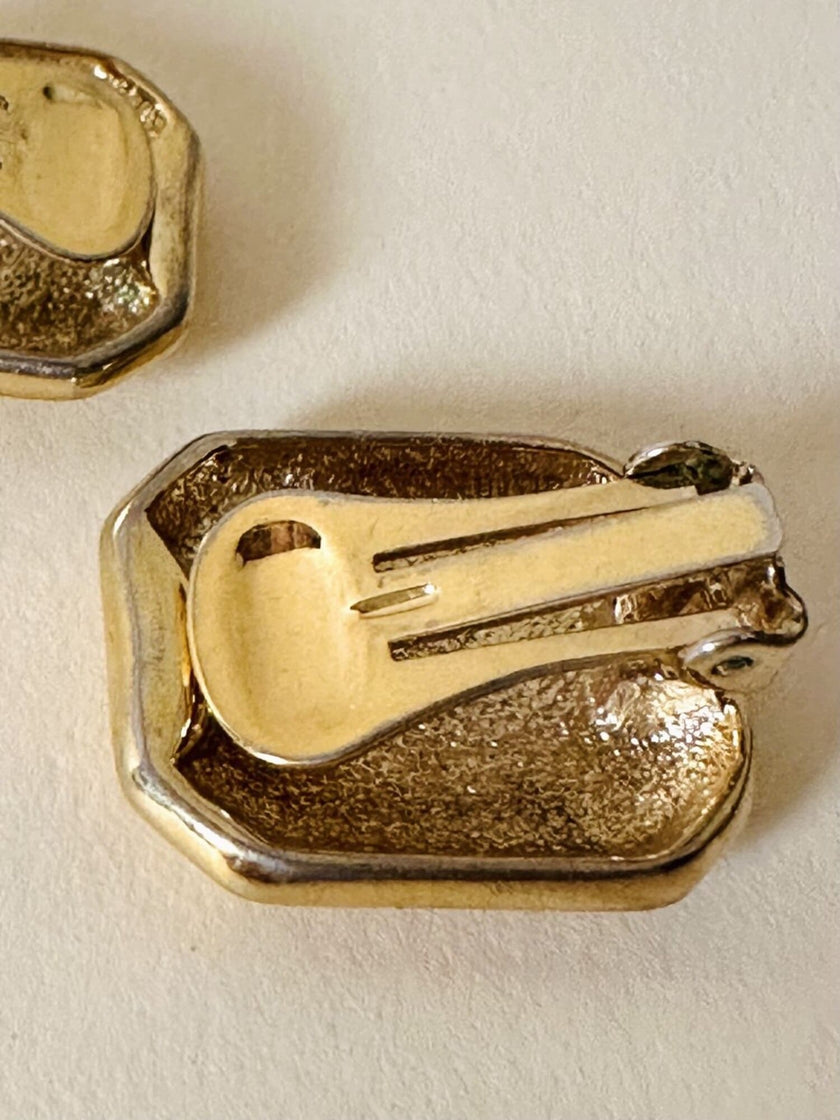Clip ottagonali in metallo oro e smalto rosso