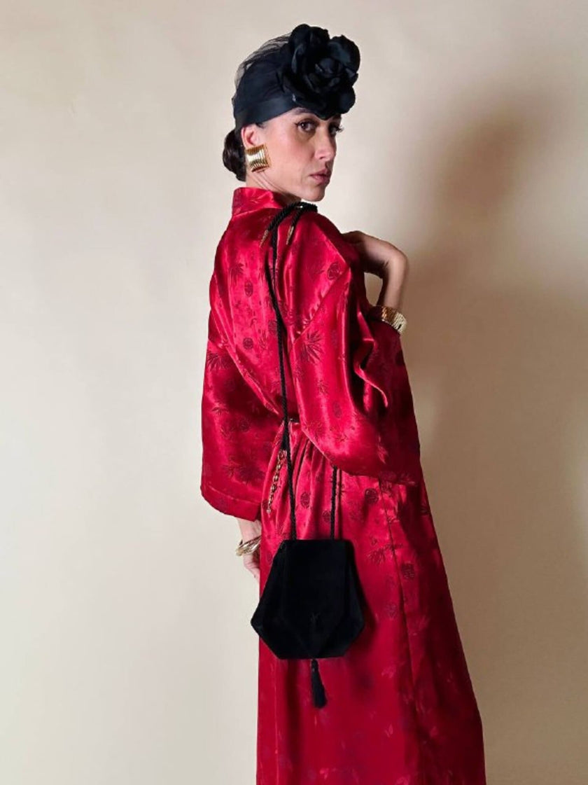 Hexagonaler Bandolier aus schwarzem Veloursleder mit „Yves Saint Laurent“ Couture-Quaste