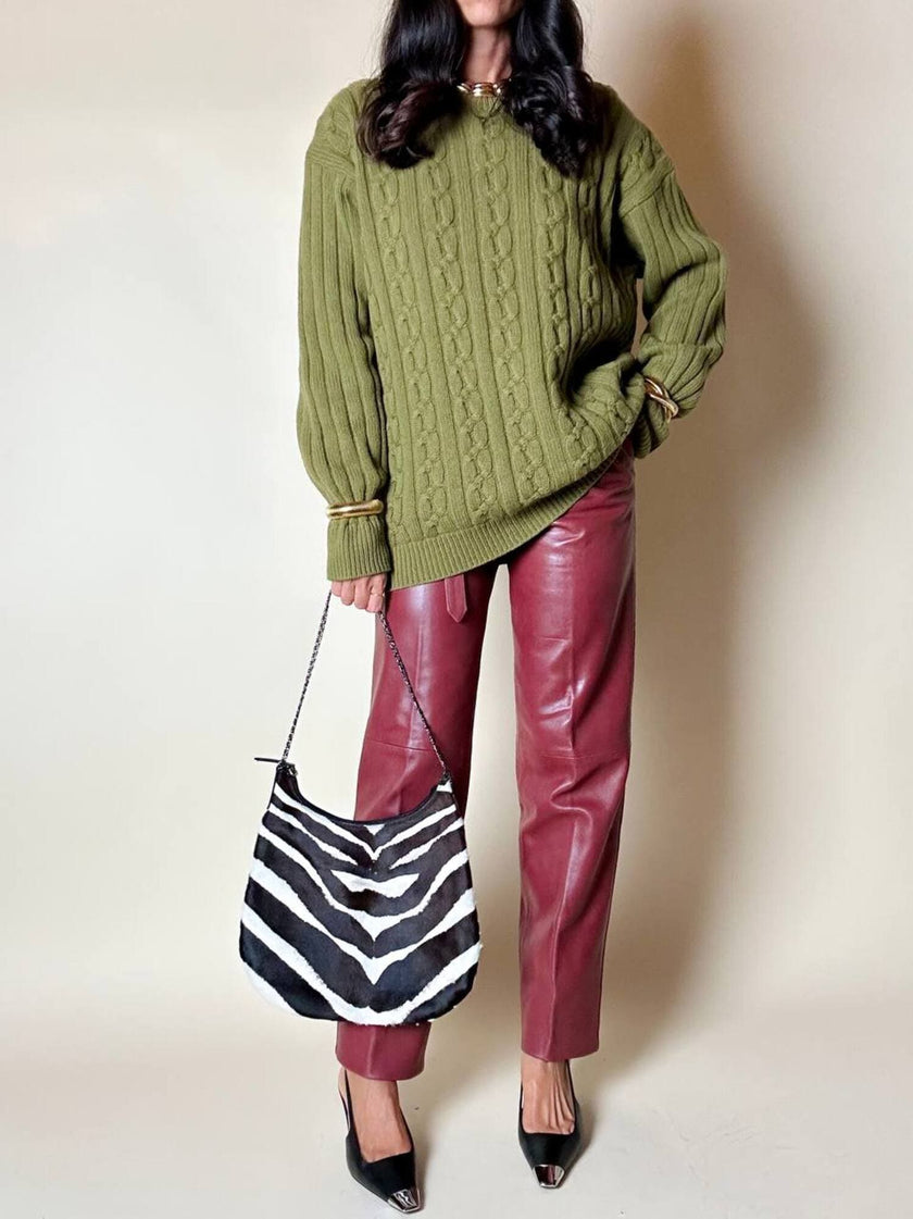 Maglione girocollo lavorato a trecce e a coste larghe verde oliva