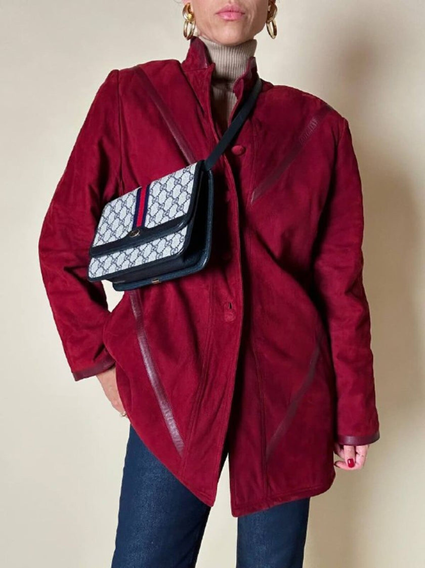 Giacca in suede borgogna con riporti in pelle e con interno in lana mélange in tinta