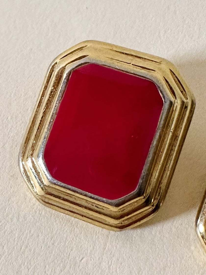 Clip ottagonali in metallo oro e smalto rosso