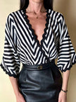 Camicetta vintage Guy Laroche con motivo chevron bianco e nero profili ondulati e bottoni dorati