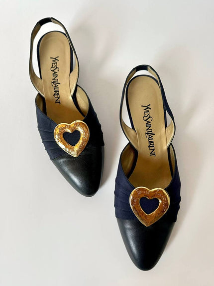 Slingback vintage Yves Saint Laurent blu notte con cuori gioiello dorati