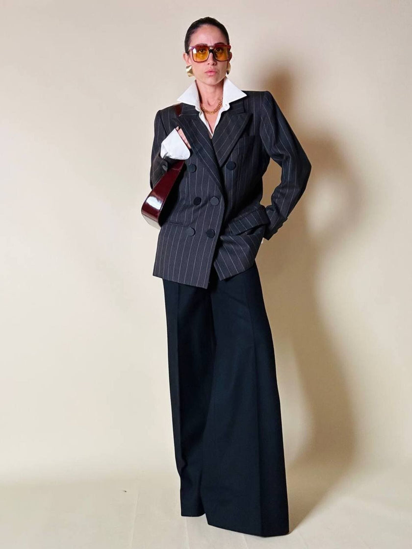Blazer doppiopetto in rasato di lana grigio gessato con maxi bottoni neri  “Yves Saint Laurent”