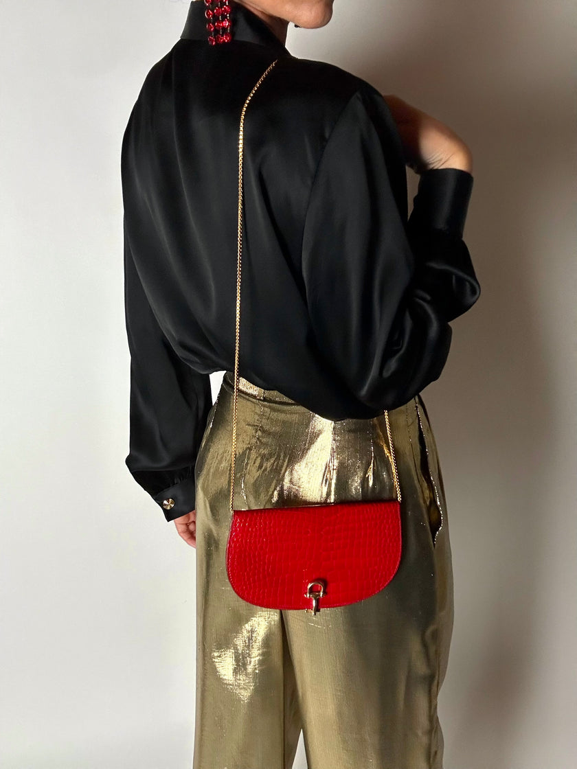 Borsa vintage in vernice rossa stampa coccodrillo con tracolla a catena dorata