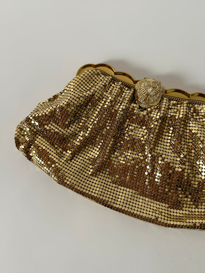 Pochette vintage Jays of Bond Street in maglia metallica dorata con chiusura gioiello