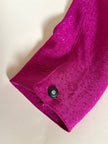 Camicia in crepe color ciclamino con spilla a forma di rosa e bottoni gioiello “Dorette”