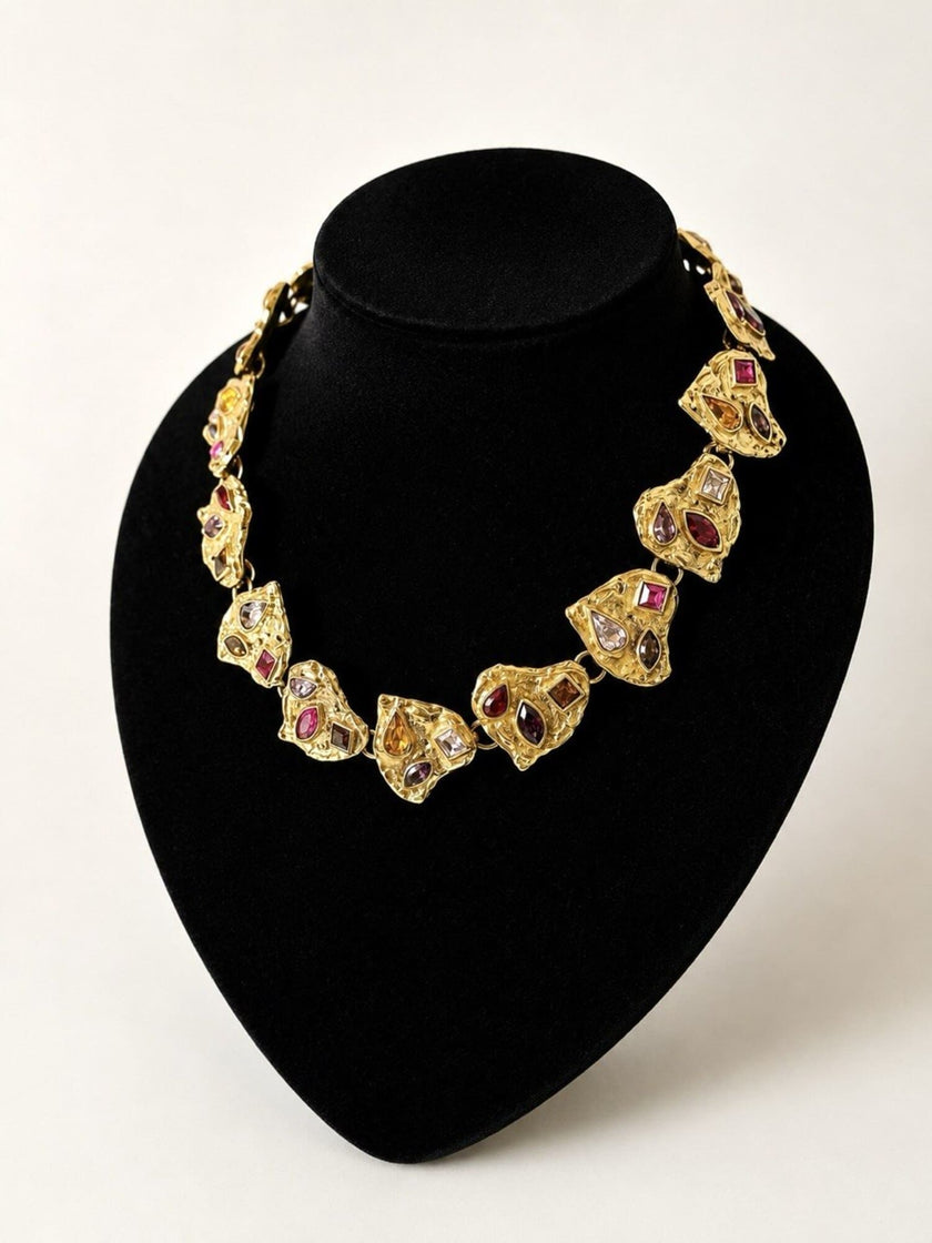 Vintage Yves Saint Laurent Collier mit herzförmigen Elementen und eingefassten, mehrfarbigen Kristallen