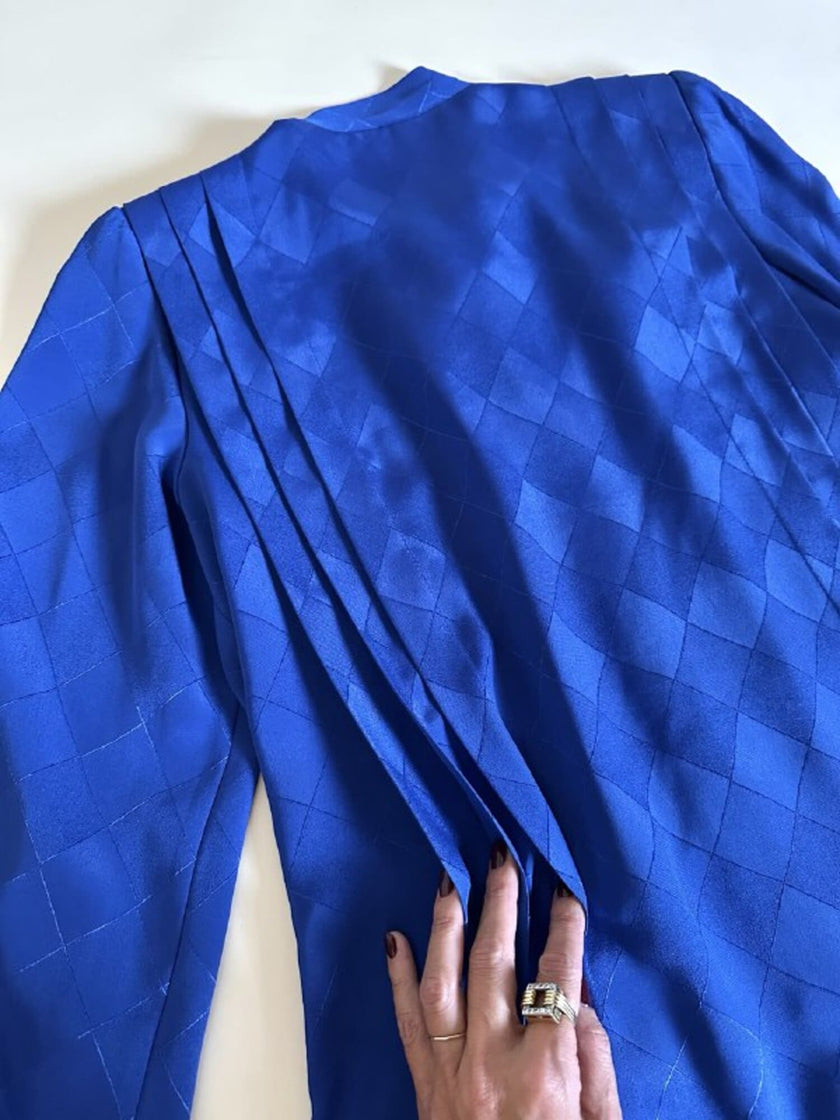 Camicia vintage Tricosa Paris in tessuto jacquard operato a losanghe bluette con nastro al collo