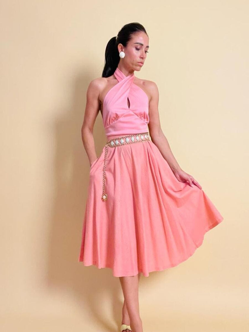 Top rosa con scollo all'americana