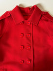 Cappotto rosso oversize con bottoni quadrati