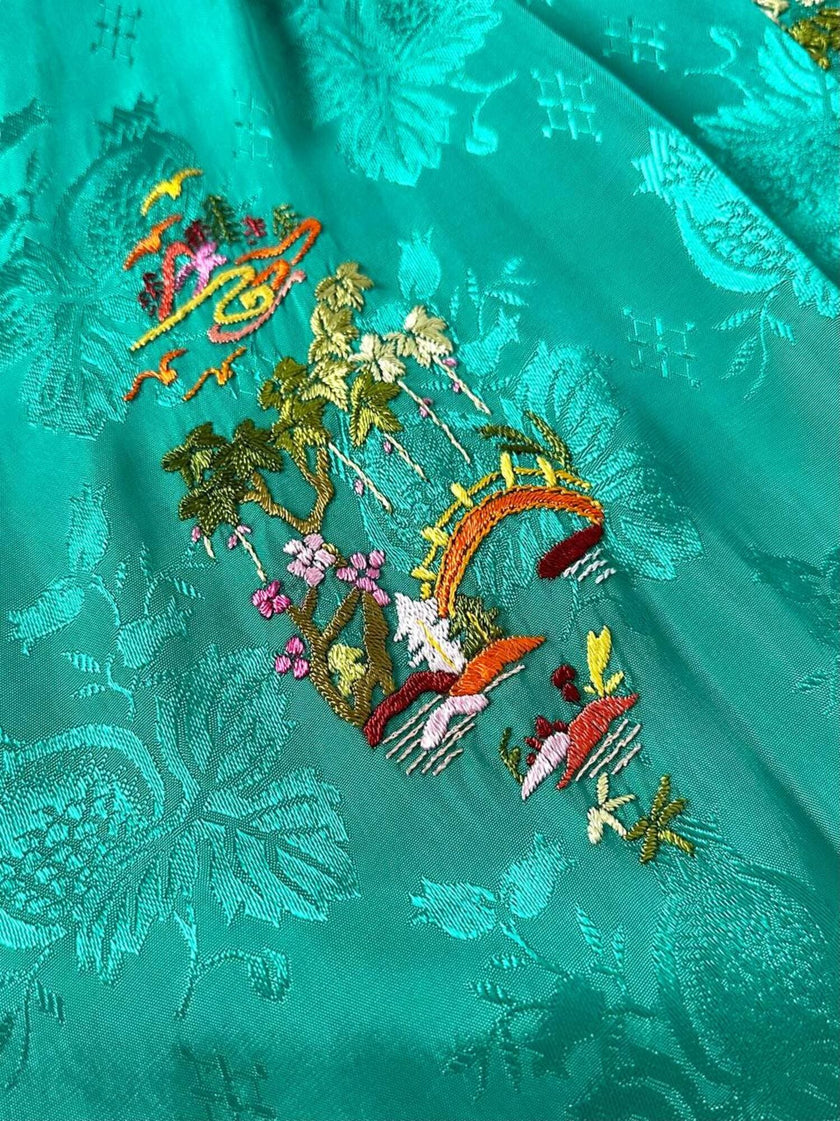 Green rayon jacquard kimono robe with multicolor embroidery