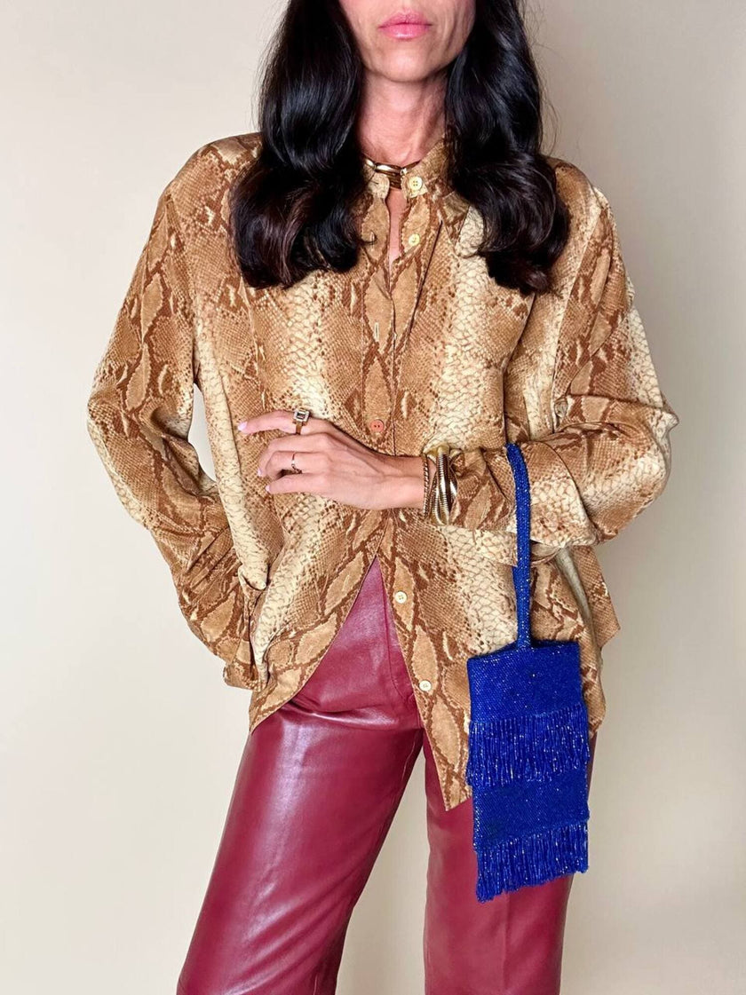 Camicia Laurèl in seta fantasia pitone nei toni del crema e marrone chiaro