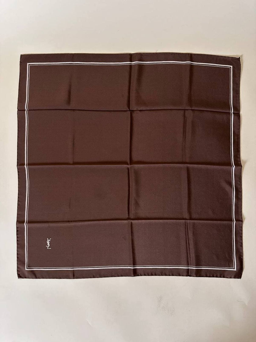 Carrè in seta marrone con profili bianchi “Yves Saint Laurent”