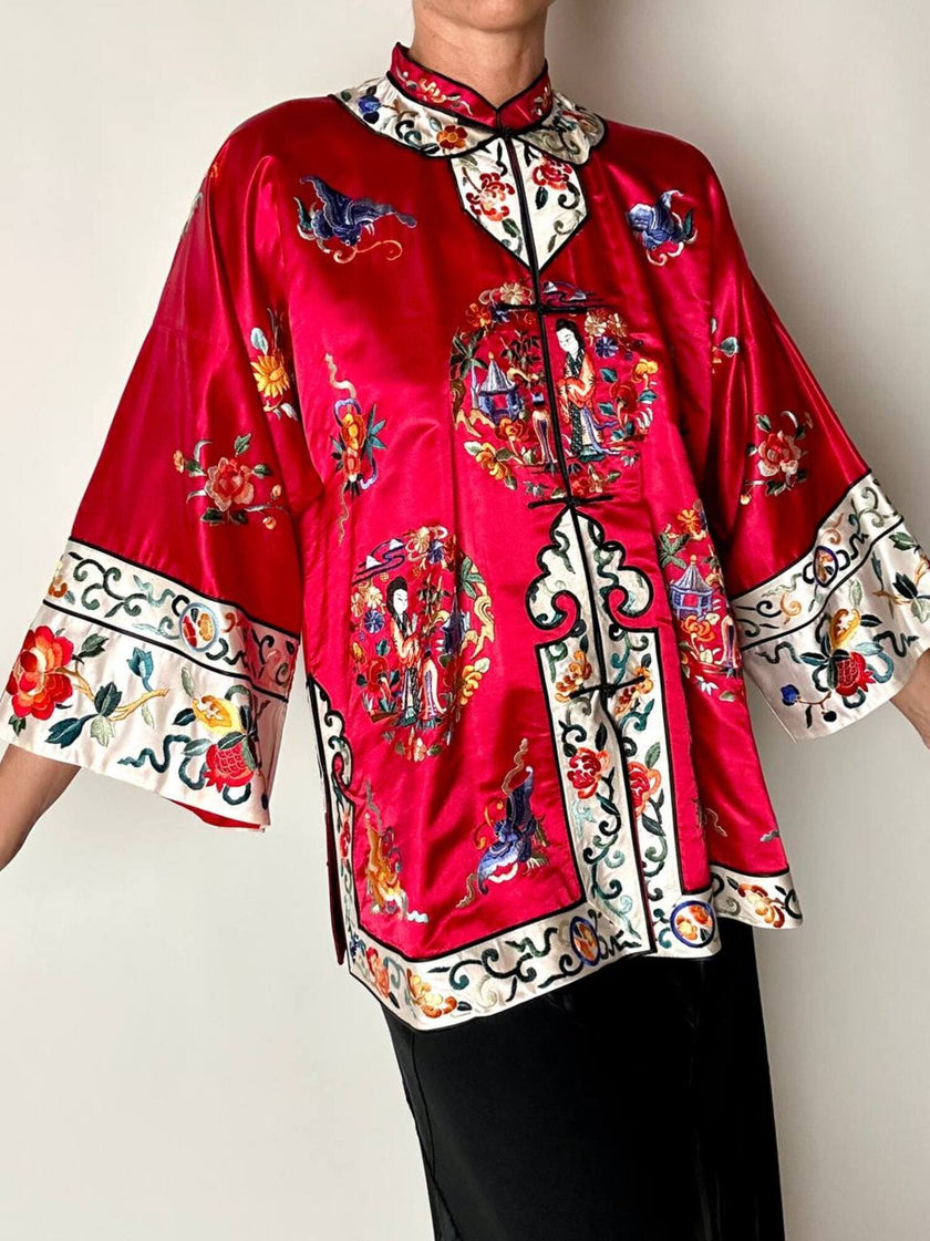 Giacca kimono vintage cinese in raso di seta rossa ricamata a mano