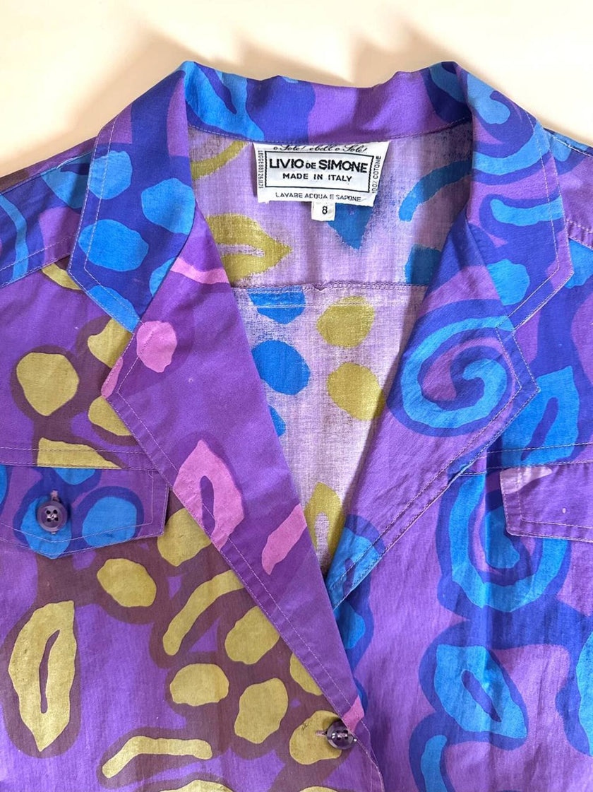Mehrfarbiges Kleid mit abstraktem Muster in Violett und passendem Gürtel „Livio De Simone“