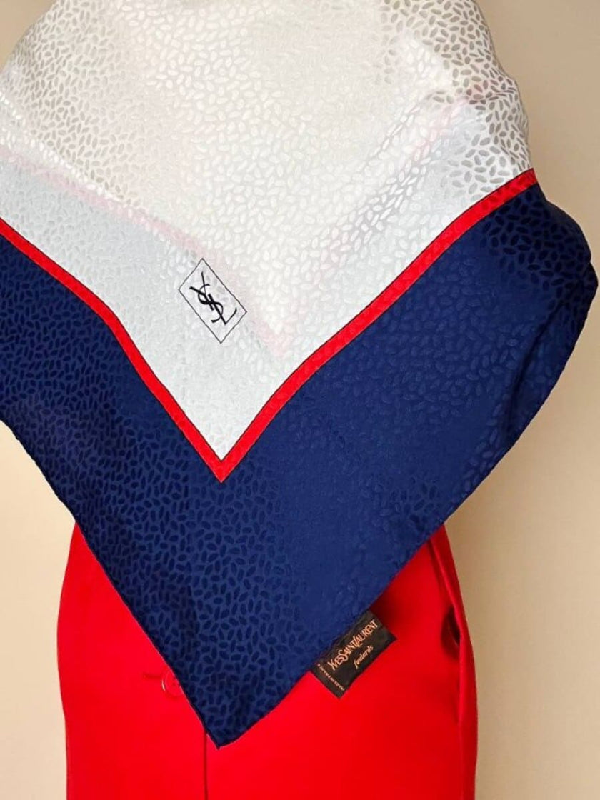 Foulard in seta bianco rosso e blu “Yves Saint Laurent”