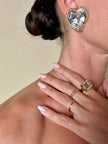 Clip oro con maxi cristalli a forma di cuore “Yves Saint Laurent”