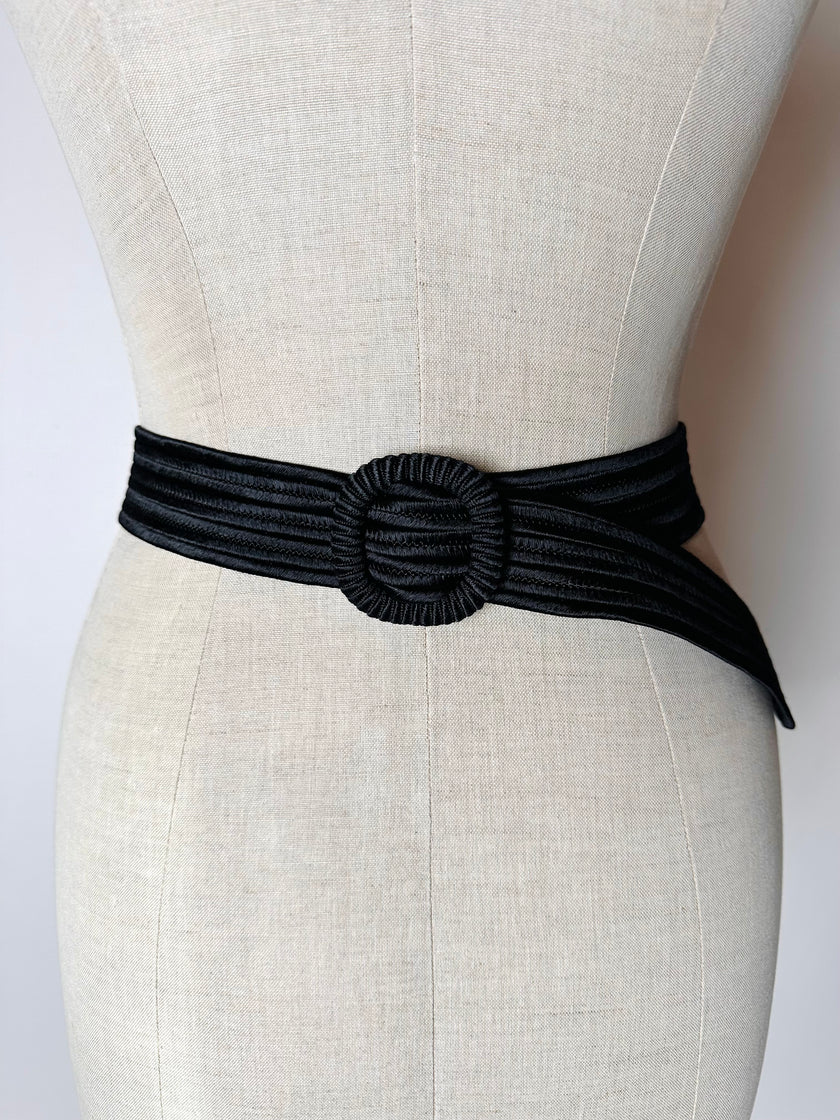 Cintura vintage in passamaneria sautache nera con nappa couture