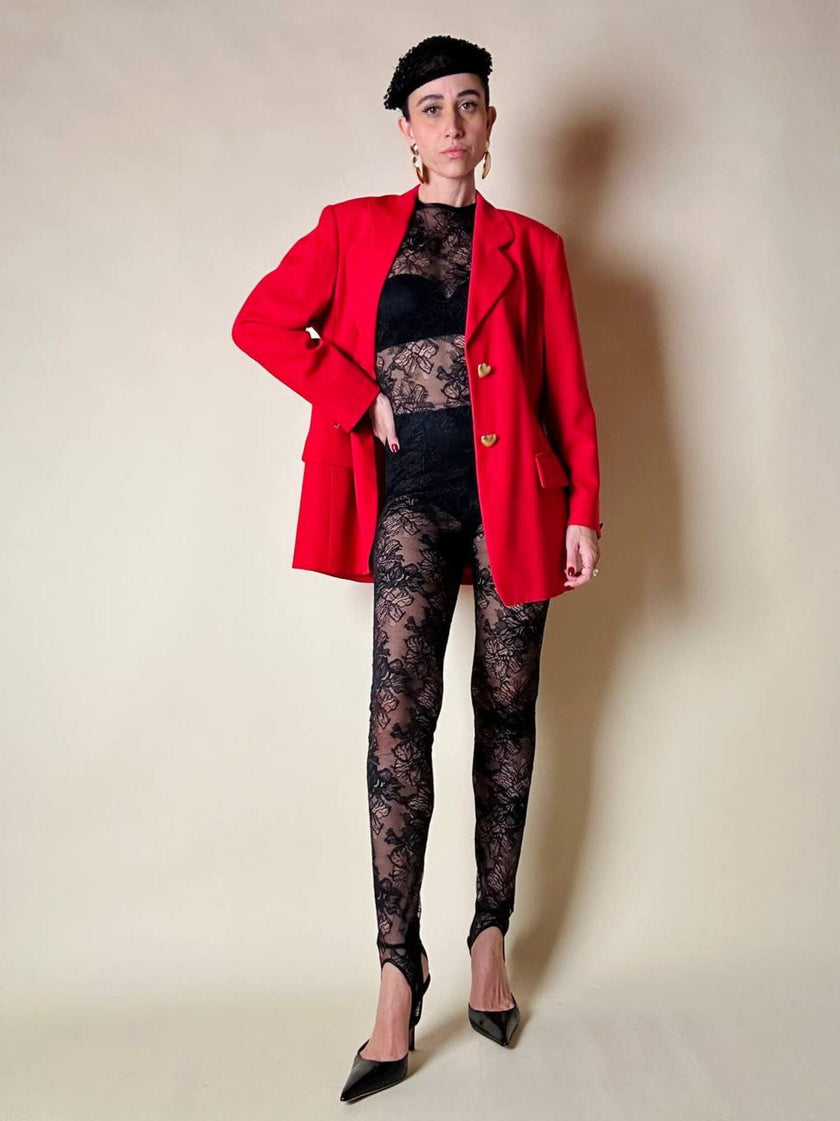 Blazer rosso con bottoni dorati a forma di cuore “Mondì”