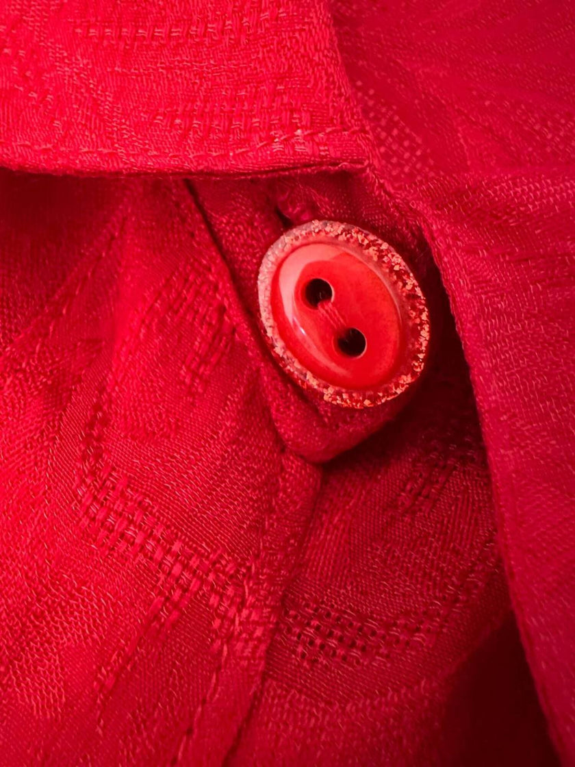 Camicia sartoriale in tessuto jacquard rosso con damaschi floreali