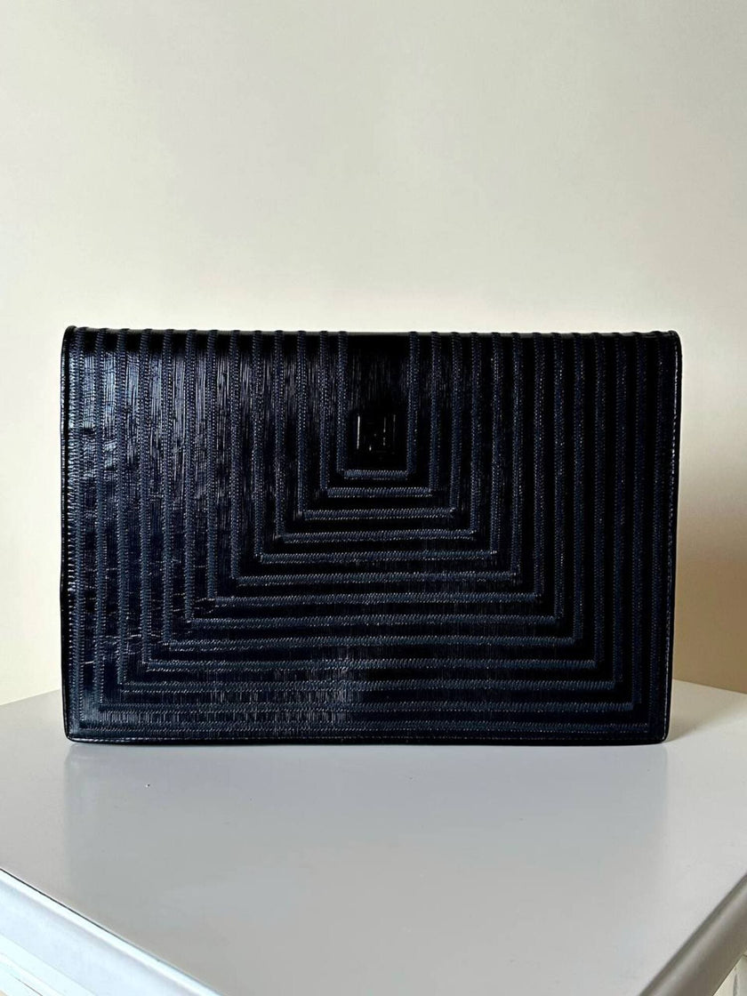 Borsa vintage Fendi in pelle verniciata nera con cuciture concentriche