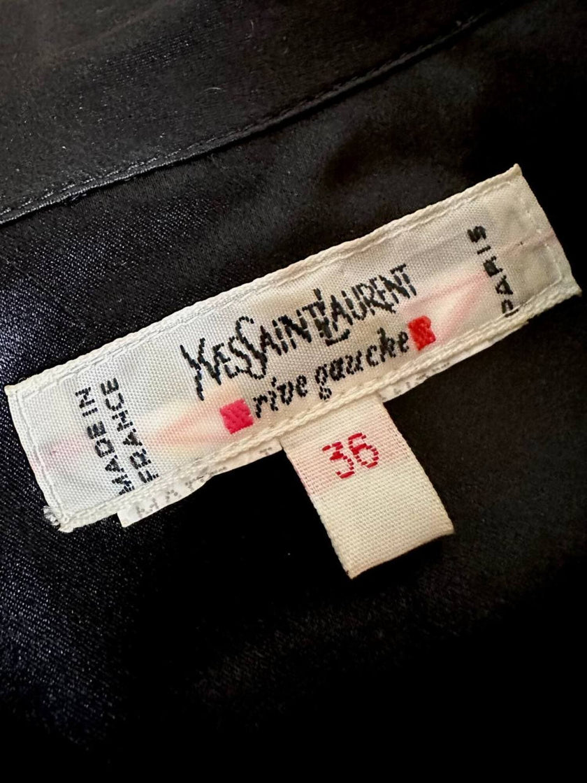 Camicia nera in raso di seta con cravattino “Yves Saint Laurent”