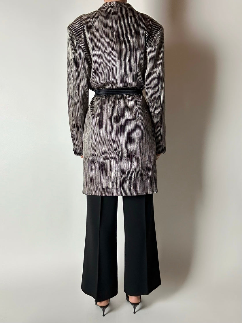 Blazer vintage Gianni Versace in seta goffrata a righe nere e avorio