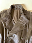 Trench doppiopetto in pelle color fango con interno imbottito