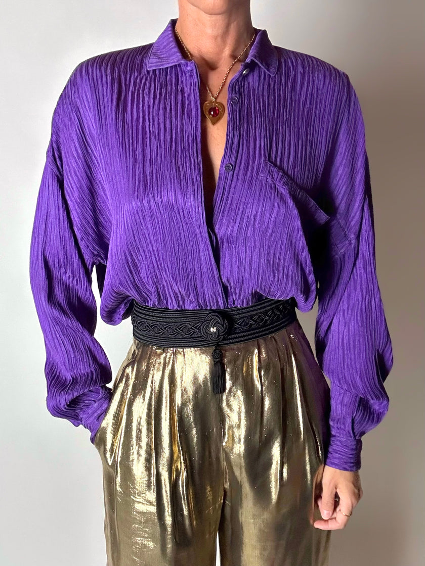 Camicia vintage Gianni Versace in seta goffrata viola con maxi tasca