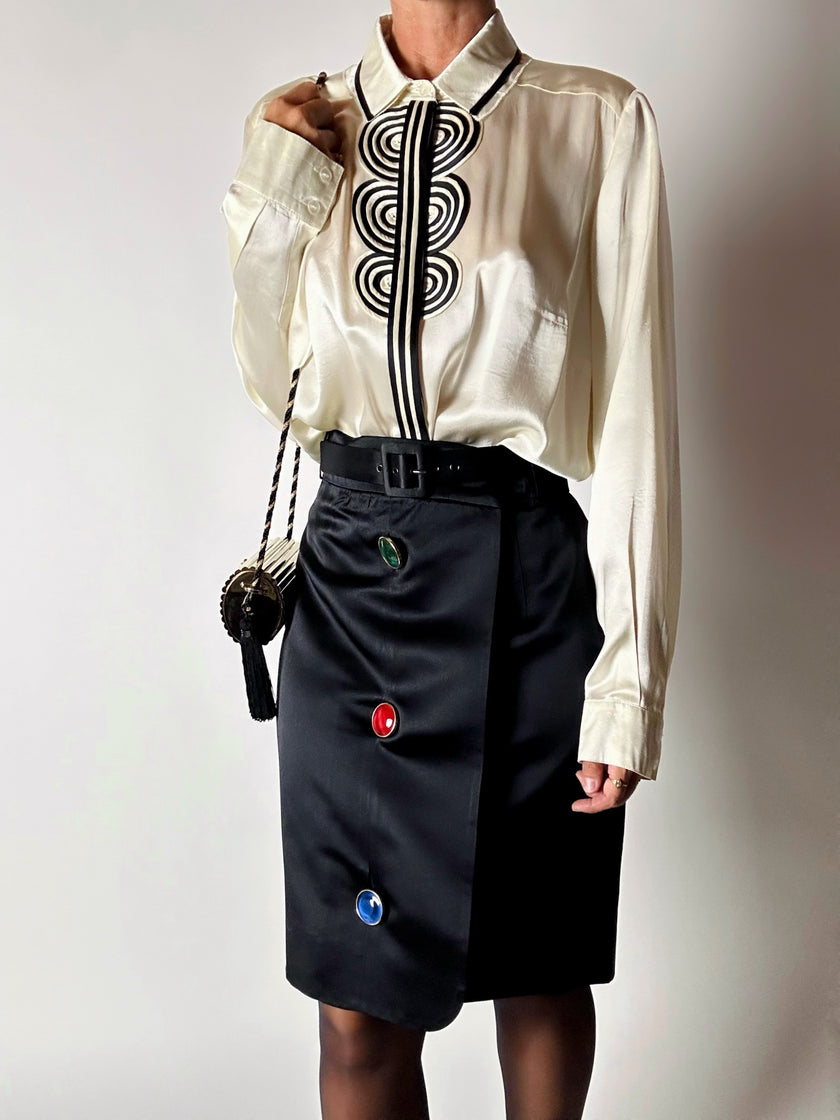 Gonna vintage Yves Saint Laurent Variation in raso nero con bottoni gioiello