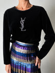 Maglia vintage Yves Saint Laurent Variation in ciniglia nera con logo YSL in strass