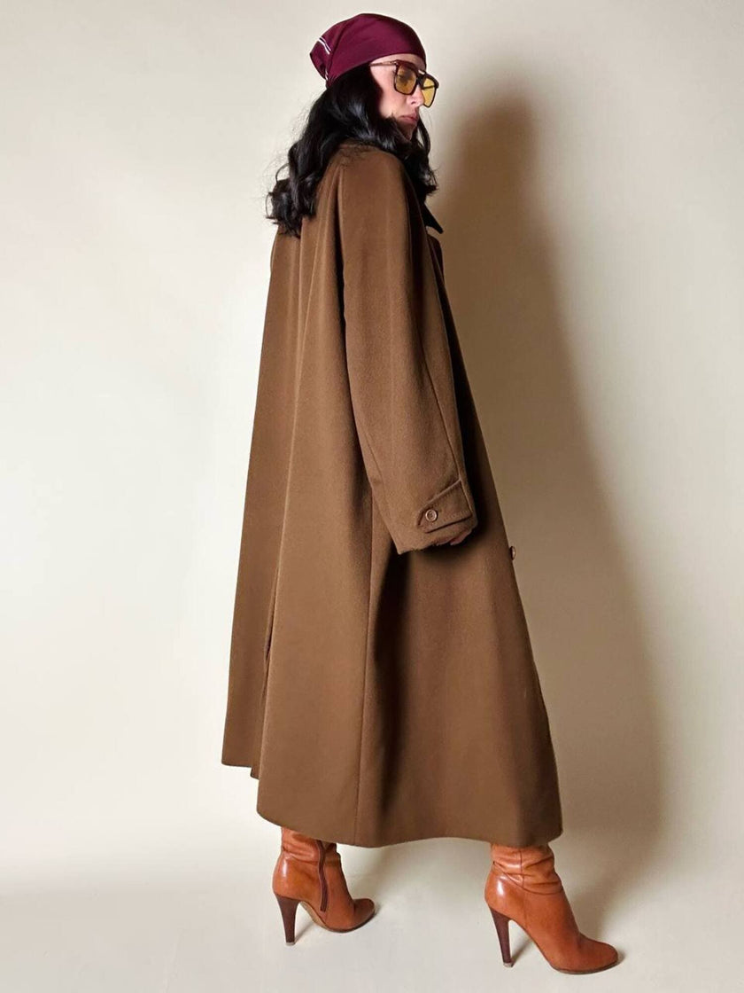 Cappotto lungo oversize in lana e cachemire cammello scuro con cintura in coordinato