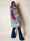 Gilet lungo in volpe argentata con rifiniture in pelle nera