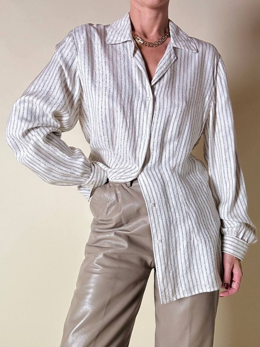 Camisa de sastre en seda Jacquard blanca con rayas grises