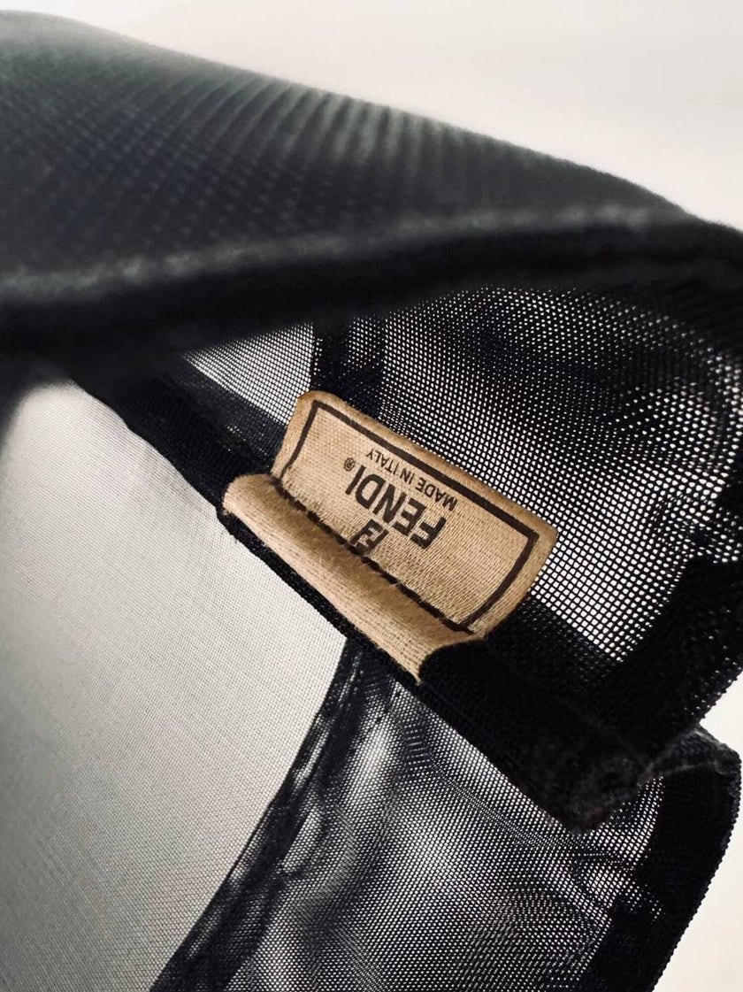 Borsa vintage Fendi in rete mesh nera con maxi logo FF