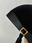 Pochette vintage Guy Laroche forma a ventaglio in raso nero con nappa couture