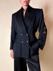 Blazer nero con inserti di pizzo macramè 