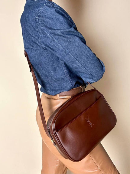 Borsa bandoulière Yves Saint Laurent in pelle marrone castagna con logo a caldo